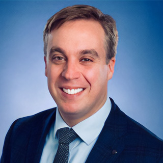 Headshot of Alejandro Berlin
