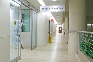 A picture of the hallway and sign outside the Gynecologic Oncology Clinic 