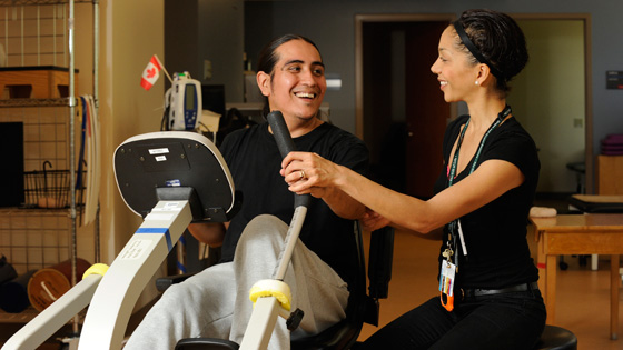 Image of Pablo Boada works with Toronto Rehab outpatient physiotherapist 