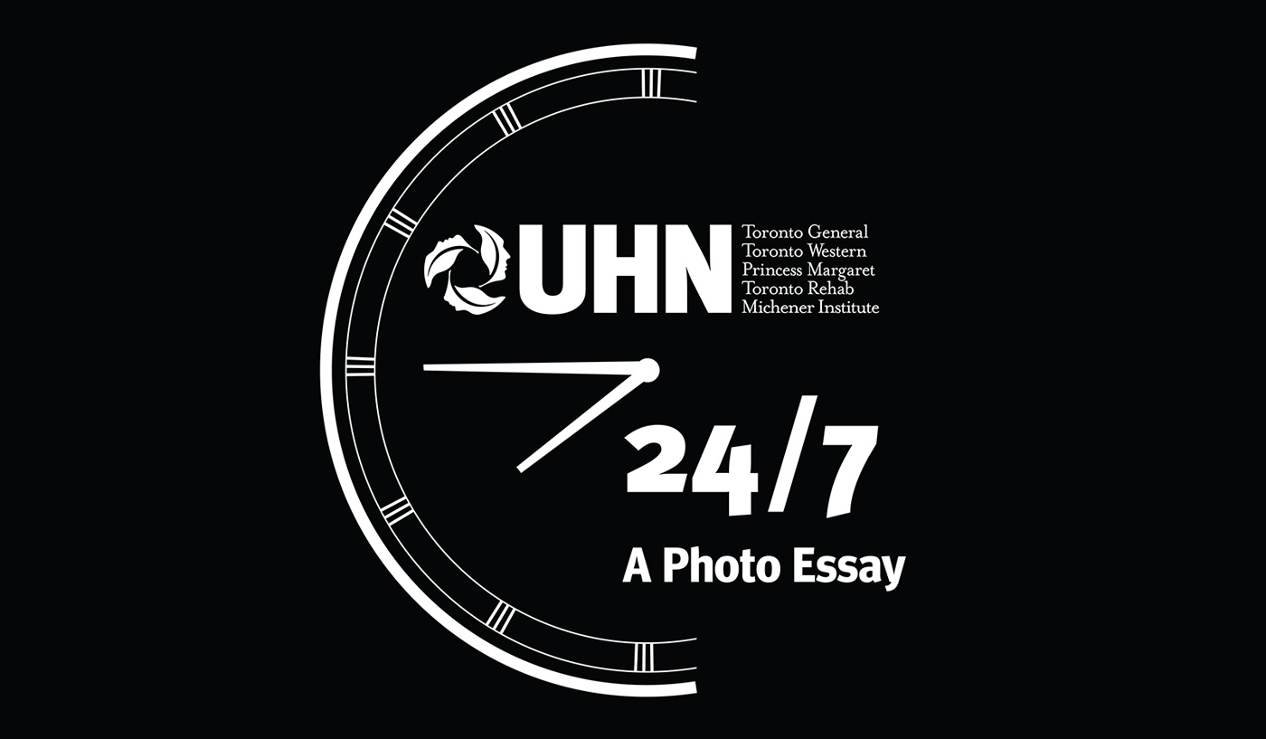 24/7 essay logo