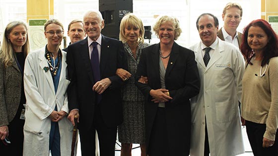 Peter and Melanie Munk with Peter Munk Cardiac Centre staff 