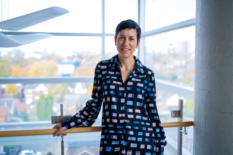 Dr. Carmela Tartaglia