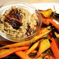 Caramelized Onion & White Bean Hummus with Honey Roasted Carrots