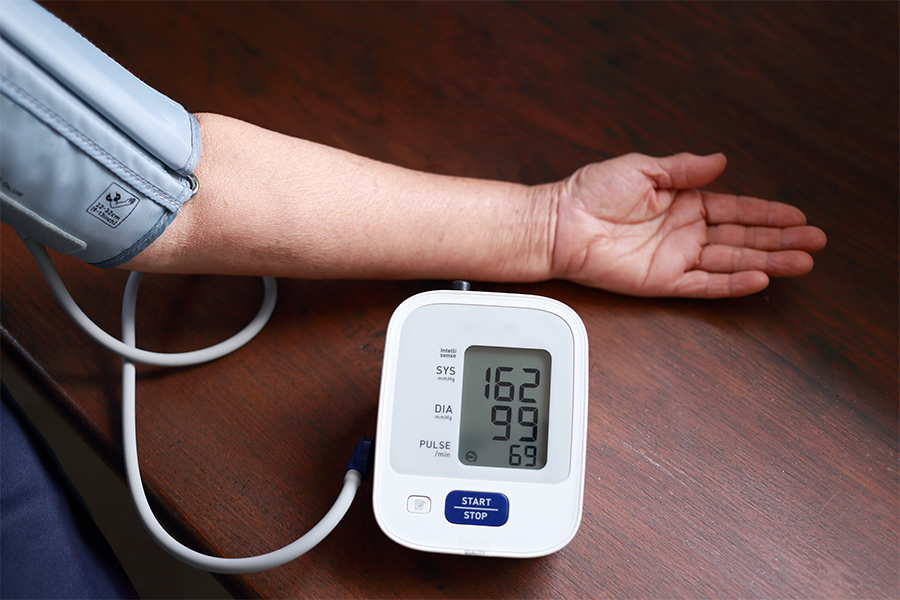 Arm in blood pressure monitor