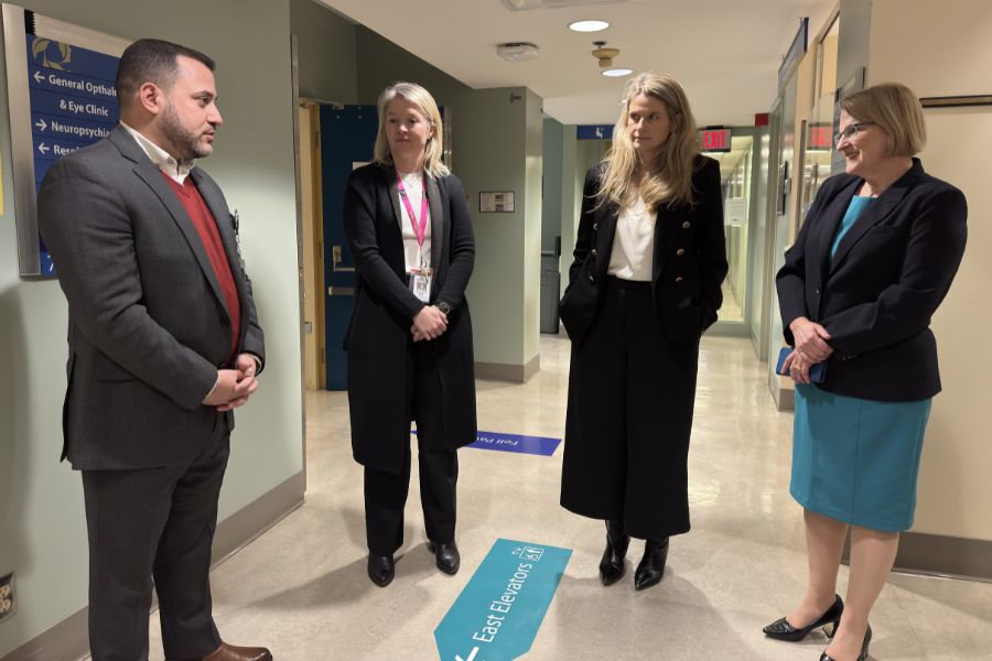 Minister Sylvia Jones visits Toronto Western Hospital