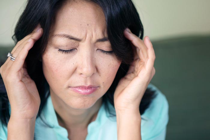 woman with concussion symptoms